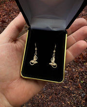 Load image into Gallery viewer, Lorien Leaf Earrings