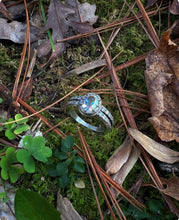 Load image into Gallery viewer, Opalescent Quartz Euro Style Ring with Fleur-de-lis. (Size 6.5)