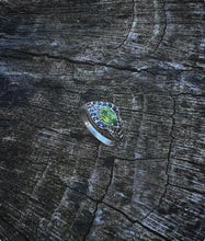 Load image into Gallery viewer, Evarella Green Witch Peridot Ring