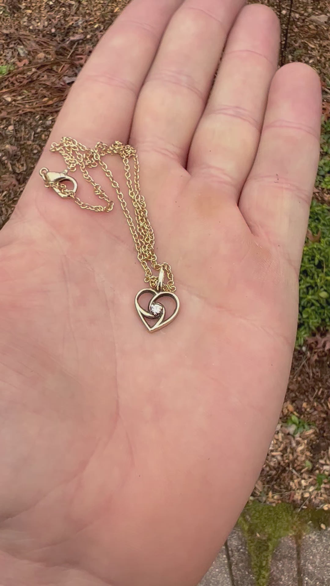 Heart Pendant in 14k Yellow Gold and VS1 White Diamond