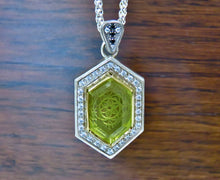 Load image into Gallery viewer, Flower of Life Pendant
