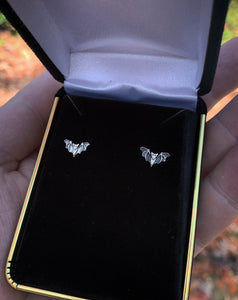 Cute Minimal Bat Post-Style Earrings