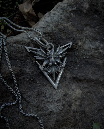 Team Instinct Zapdos Pendant